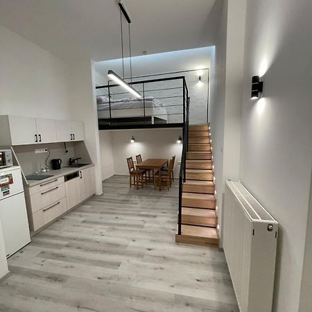 Szekely Apartment Near Deak Ferenc Square With Free Parking In Garage Budapest Eksteriør billede